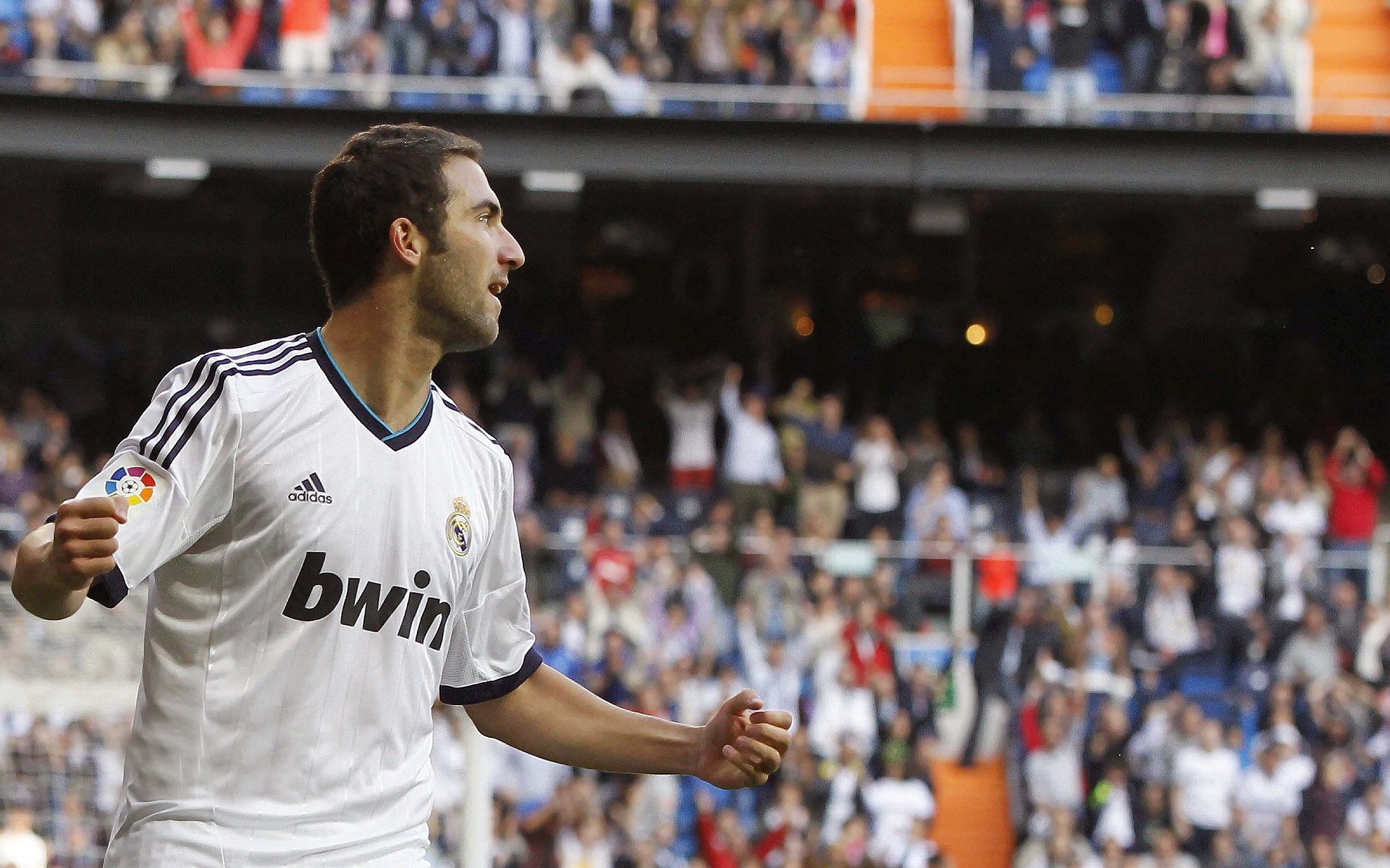 德甲争冠战之夜，凯塞多用实力证明自己的唯一性